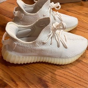 Yeezy Boost 350 V2 ‘Cream White/ Triple White’